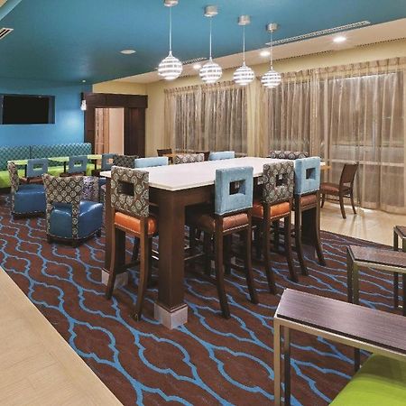 La Quinta By Wyndham Beeville Exterior photo
